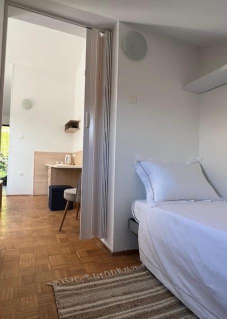 Vista Del Mar Bed and Breakfast Πιράν Εξωτερικό φωτογραφία